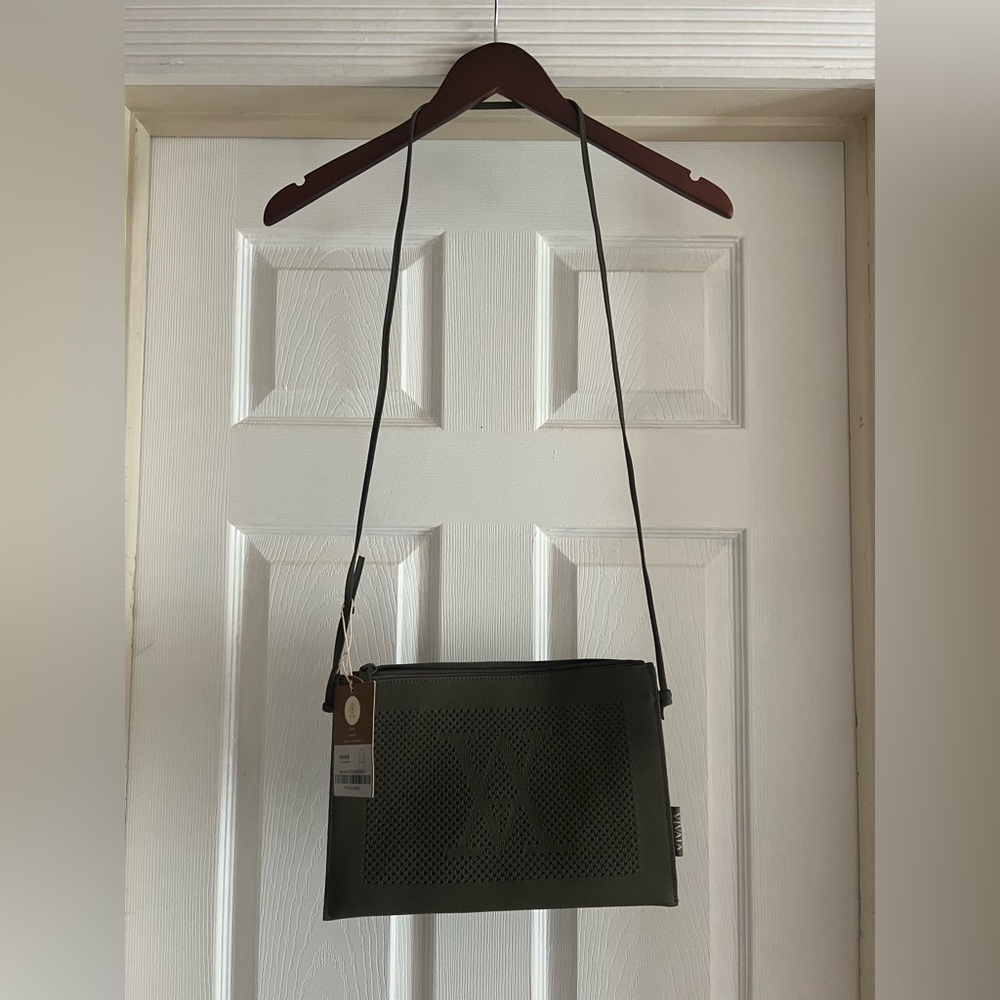 Vivaia Lucy The Envelope Crossbody Bag - Picture 2 of 12